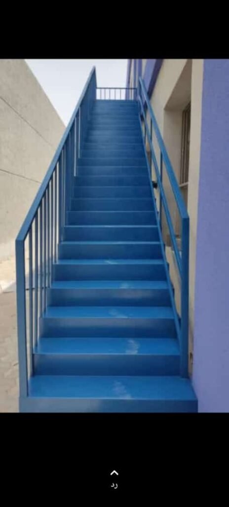 سلم درج حديد